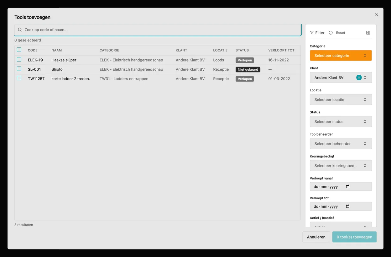 De dialoog Tools toevoegen, met een zoekveld en een lijst tools met selectievakjes