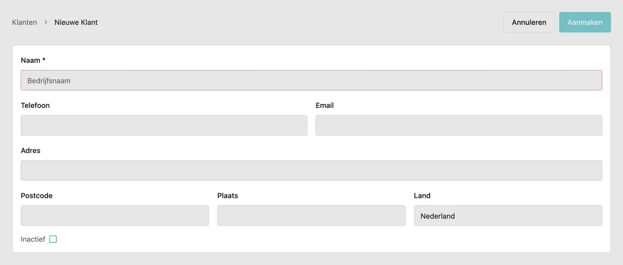 Het formulier voor een nieuwe klant, met de velden Naam, Telefoon, Email, Adres, Postcode, Plaats en Land