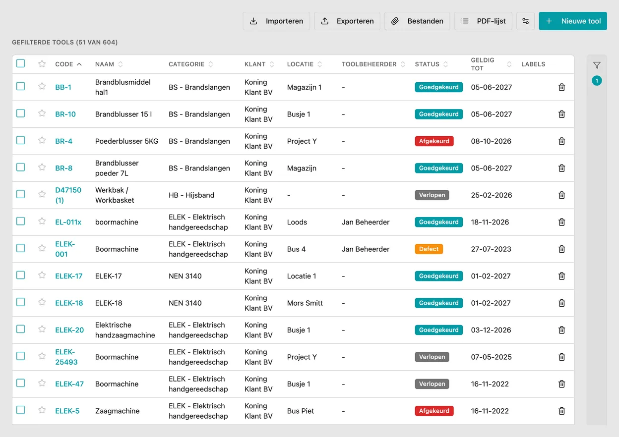 Het toolsoverzicht met de kolommen Code, Naam, Categorie, Klant, Locatie, Toolbeheerder, Status en Geldig tot, en rechtsboven de knop Nieuwe tool
